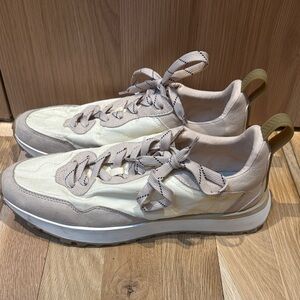 Zara Cream and Tan Casual Sneakers